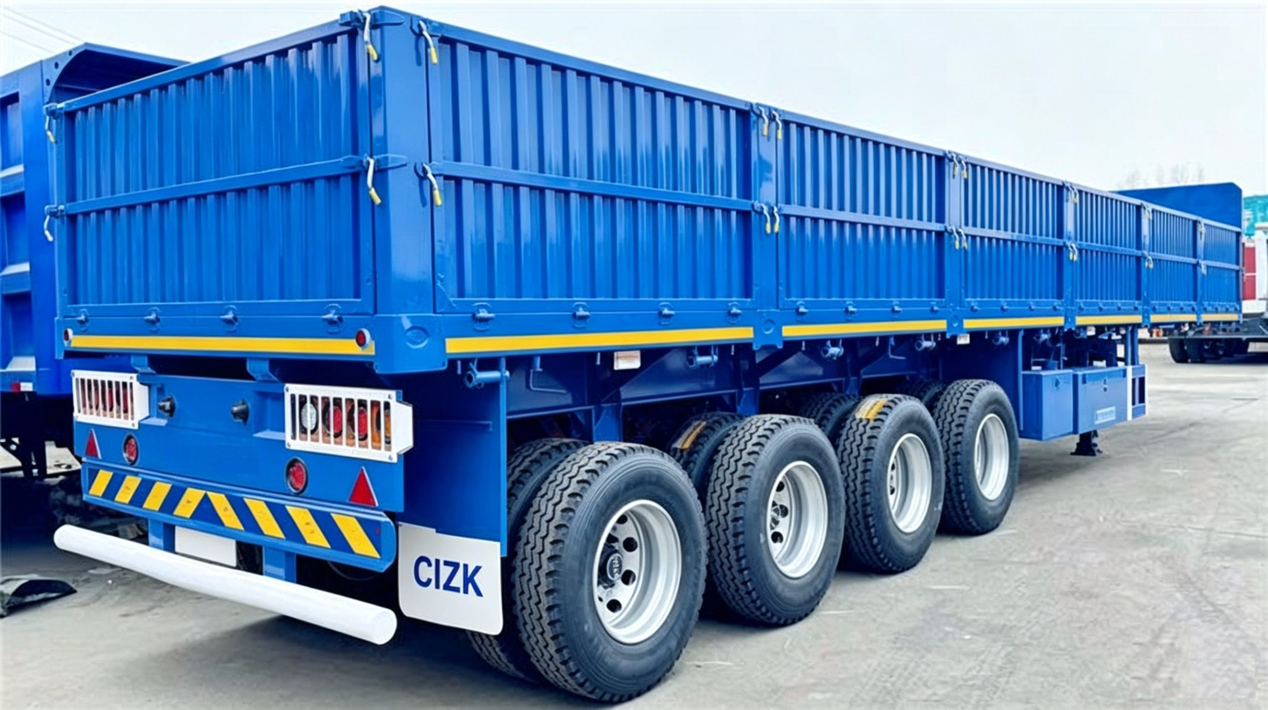 CIZK tri axle side wall semi trailer delivery photo